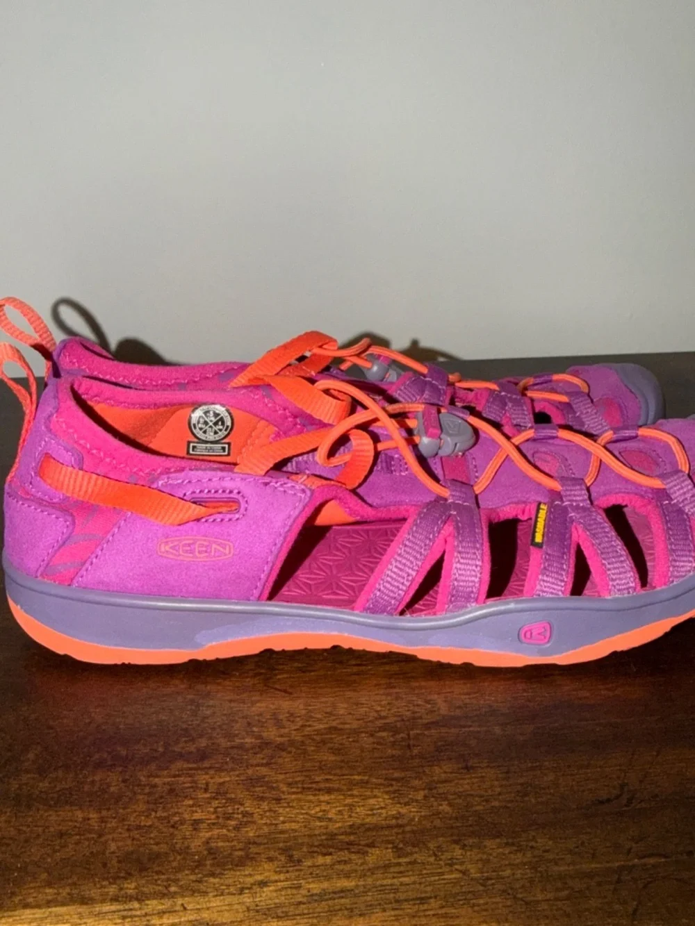 Keen Moxie Pink Orange Sneaker Sandal Youth Big Kids Size 5 Hiking